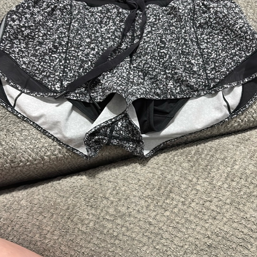 Lululemon Black and White Patterned Leggings